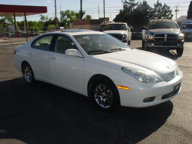 2002 Lexus ES 300 For more photos ...
