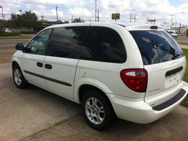 2003 Dodge Caravan room for the whole family and gas saver too, VIN: ...