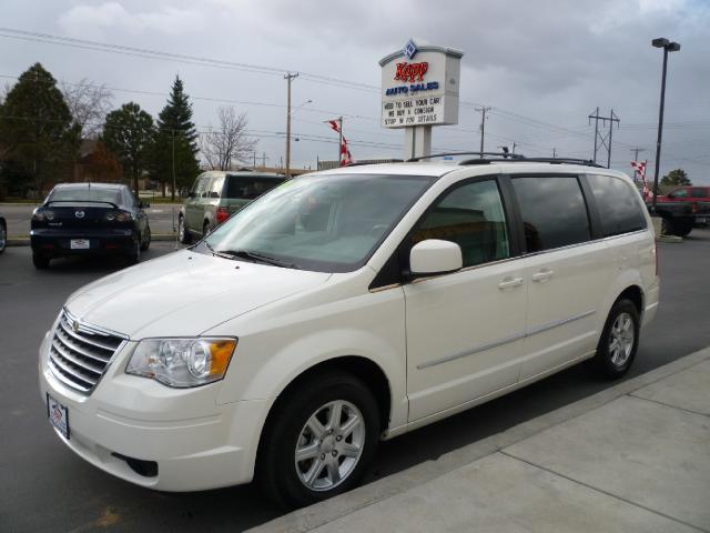 Picture of a 2010 Chrysler Town & Country