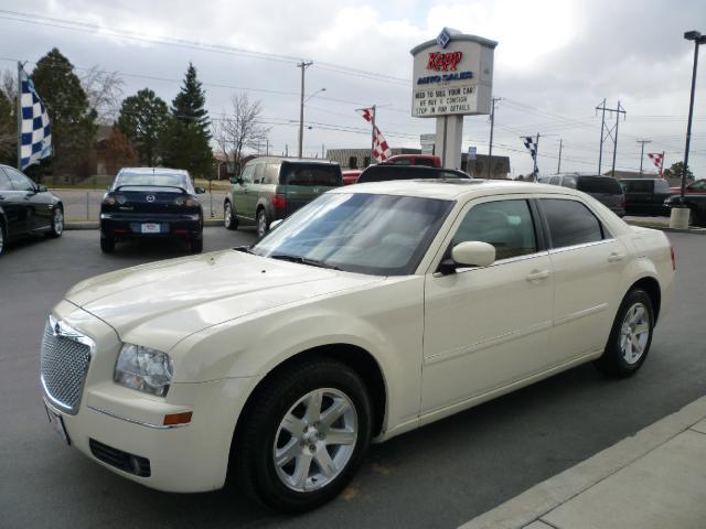 Picture of a 2006 Chrysler 300