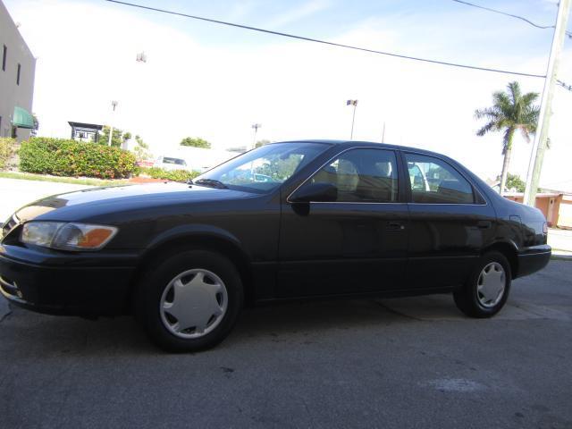 2000 Toyota Camry CARFAX CERTIFIED ...